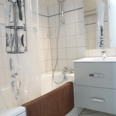 Sofia Lacomb Apartment Cannes